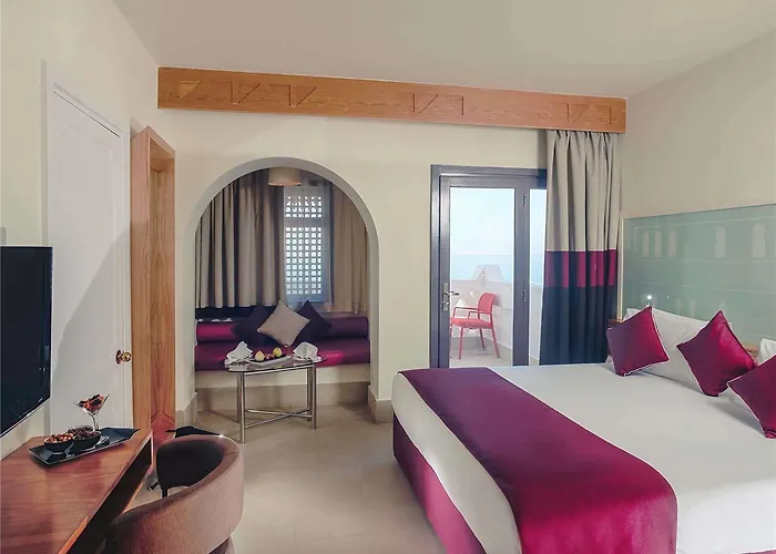 Курортный комплекс Mercure Хургада
